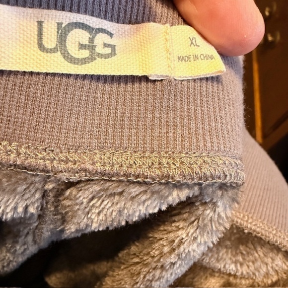 UGG fuzzy fleece joggers - Picture 2 of 3